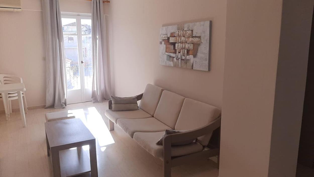 Tasias Apartments Lixouri Buitenkant foto