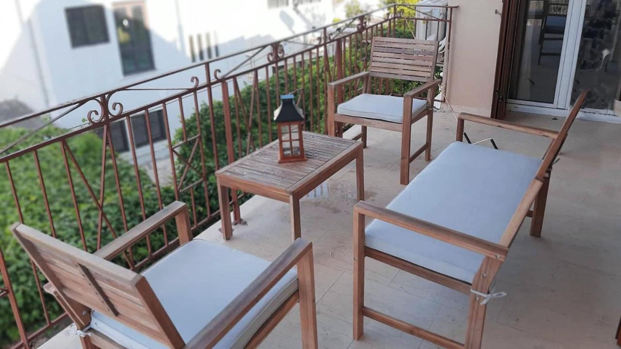 Tasias Apartments Lixouri Buitenkant foto